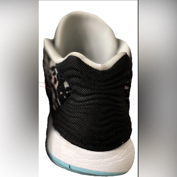 Nike KD14 represents the debut colorway of Kevin Durant’s signature shoe Sz 10.5 - Picture 3 of 7